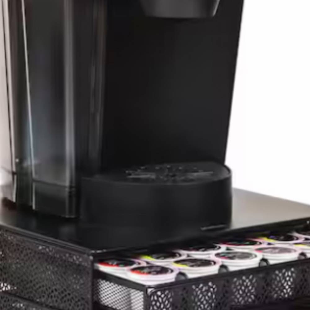 Single-Serve K-Cup Coffee Maker in Black